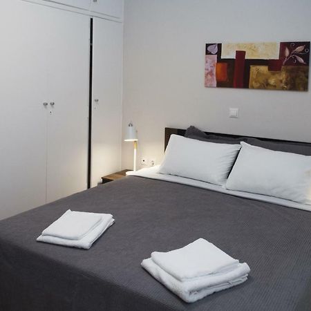 Modern Apartment, Excellent And Vibrant Location!! Атина Екстериор снимка