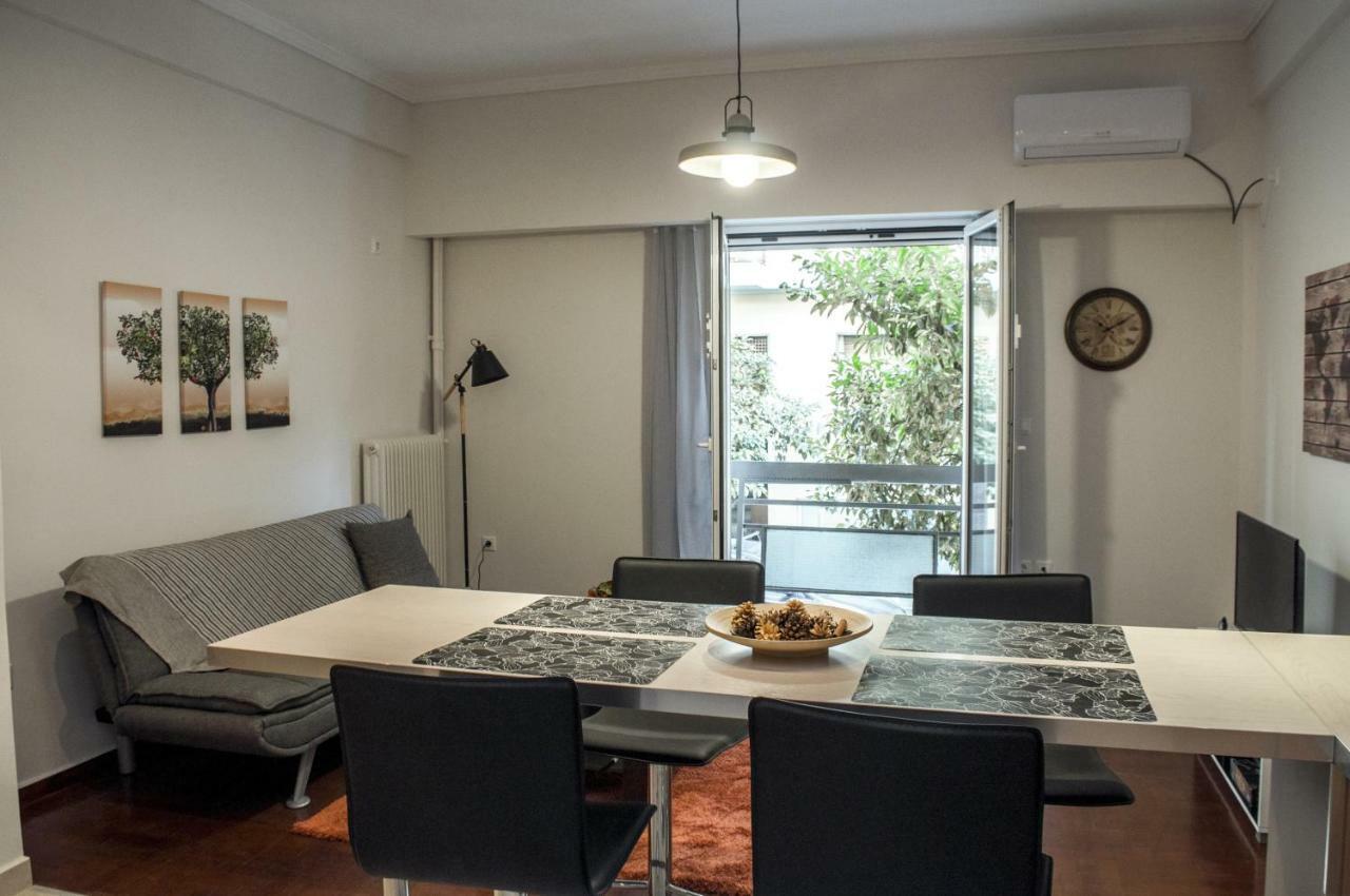 Modern Apartment, Excellent And Vibrant Location!! Атина Екстериор снимка