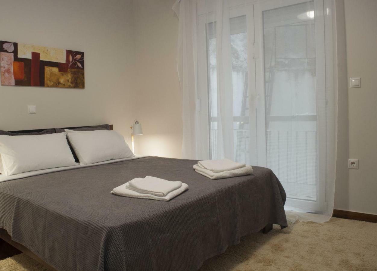 Modern Apartment, Excellent And Vibrant Location!! Атина Екстериор снимка